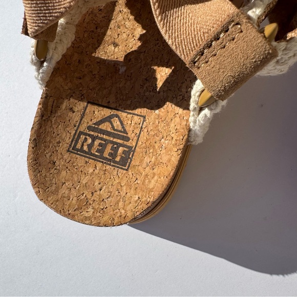 REEF Women's Cushion Rem Hi Platform Sandals  Size 7 - Picture 4 of 9